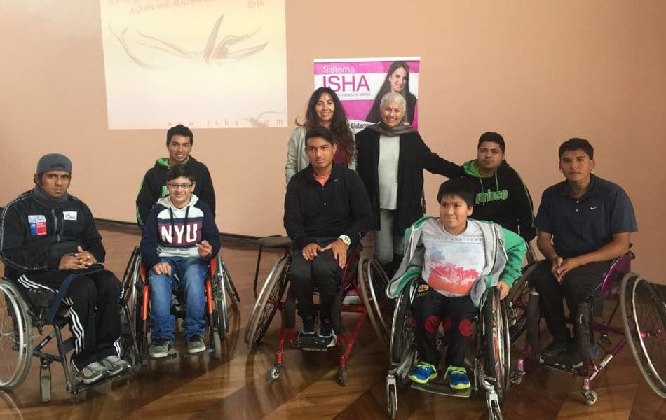 Seminario social para los chicos que juegan tenis en sillas de ruedas, qué hermoso fué compartir con estos chicos valientes, se siente su fuerza, enfocados en su grandeza y no en sus limitaciones!…
