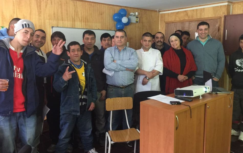 El alcaide del centro de detención preventiva de puerto Aysén, certifica que con esta fecha la Sra. Jael Unger Kremer, realizo la actividad "Seminario sobre la practica ISHA", dirigida a los internos…