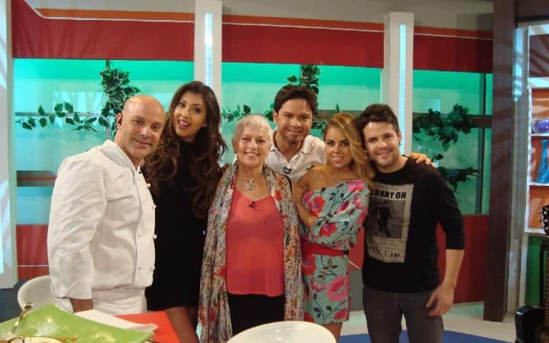Sabores de zona latina, TV chilena con nuestra Yael Unger Hola Annie Queremos agradecer al programa Sabores, de Zona Latina, por abrirnos las puertas de su programa. Fue una entrevista cálida y amoros