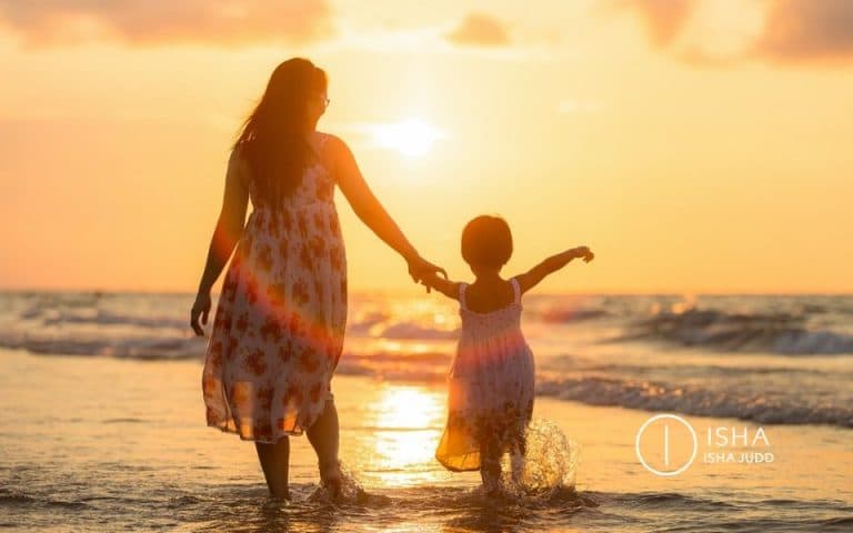 Lo maternal no depende del parentesco ni del género: es esa energía nutritiva que da amor y acompaña sin condiciones, y que todos podemos encarnar.