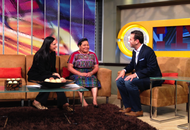 Isha y Rigoberta Menchú en Primero Noticias, Televisa, México